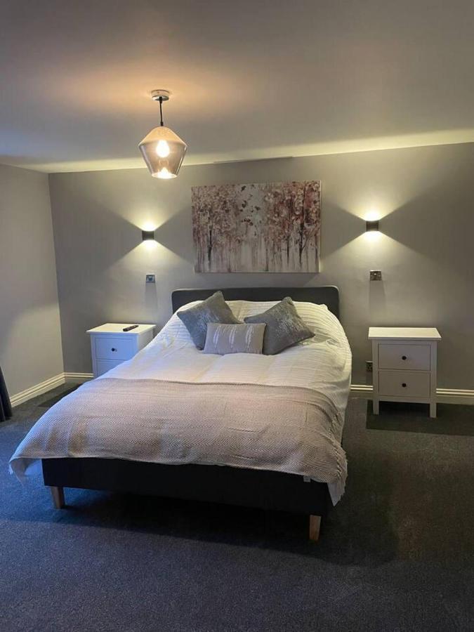 Cosy Apartment Above Village Pub Buxton  Eksteriør bilde