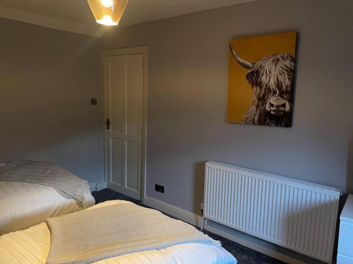 Cosy Apartment Above Village Pub Buxton  Eksteriør bilde